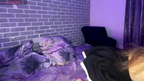 Snapshot of fetchingcouplee chatting on 10.02.25 Tina and Tomas online show from 10.02.25