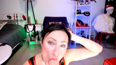 Fetishmodel online show from 12.18.24
