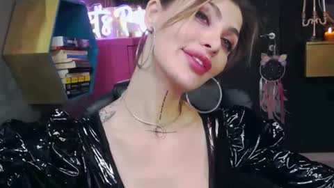 Sarah online show from 02.27.25