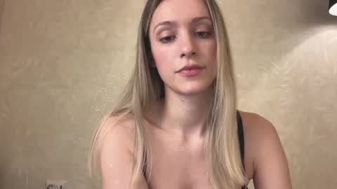 Lisa online show from 12.22.25