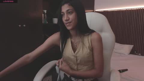 Freyja  online show from 04.08.26