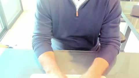 Snapshot of fhetzl chatting on 11.05.25 fhetzl online show from 11.05.25