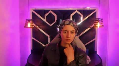   online show from 01.10.25