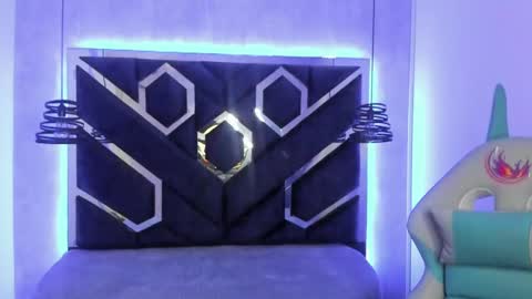   online show from 02.19.25