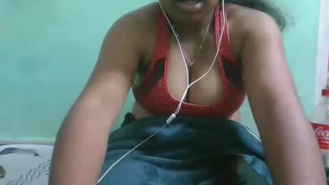 Snapshot of fifaalydia chatting on 09.27.25 fifaalydia online show from 09.27.25