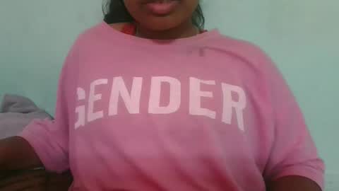 Snapshot of fifaalydia chatting on 10.11.25 fifaalydia online show from 10.11.25