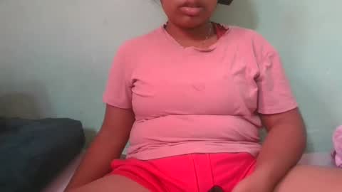 Snapshot of fifaalydia chatting on 10.18.25 fifaalydia online show from 10.18.25