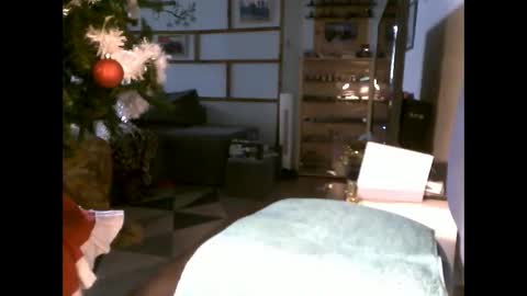 fifi010203 online show from 12.05.25