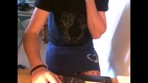 fifi010203 online show from 04.24.26