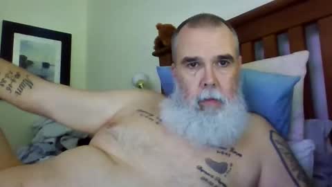 Snapshot of fiftysquirts chatting on 10.16.25 aussie fun online show from 10.16.25