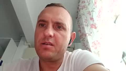 Snapshot of figonik chatting on 11.17.25 Nick online show from 11.17.25