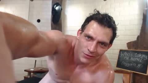 Snapshot of fila4000 chatting on 12.04.24 MuscleGod online show from 12.04.24