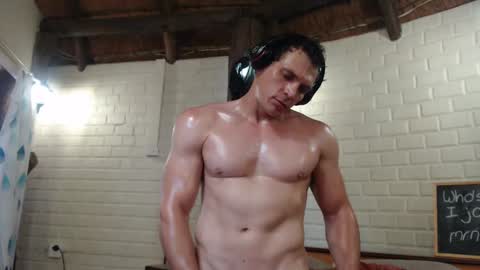 Snapshot of fila4000 chatting on 12.11.24 MuscleGod online show from 12.11.24