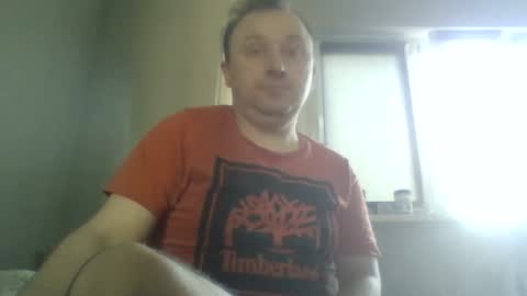 Snapshot of filipek757 chatting on 10.19.25 filipek757 online show from 10.19.25