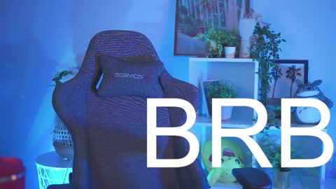 cap and Lana  online show from 01.10.25