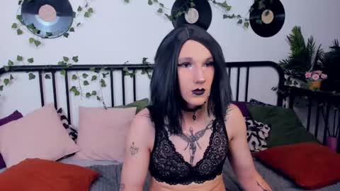 Honey Ill be waiting for you Tue Wed Thu Fri Sat Sun 10am-5pm online show from 09.30.25