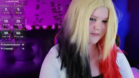 Snapshot of fillisfire chatting on 10.08.25 - online show from 10.08.25