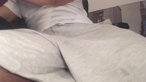 Snapshot of filouxx70 chatting on 10.24.25 filouxx70 online show from 10.24.25