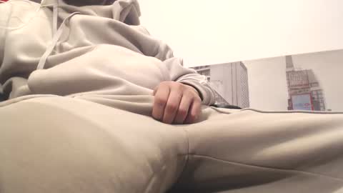 Snapshot of filouxx70 chatting on 10.27.25 filouxx70 online show from 10.27.25