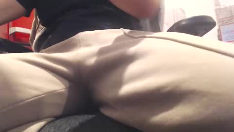 Snapshot of filouxx70 chatting on 11.02.25 filouxx70 online show from 11.02.25