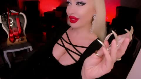 AlfaFemale online show from 04.20.26