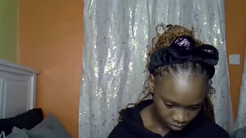 fine_queen12 online show from 09.09.25