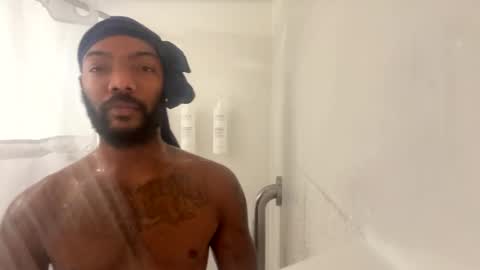 Snapshot of finessegod26 chatting on 11.23.25 finessegod26 online show from 11.23.25