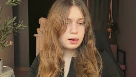 fiora online show from 11.07.25