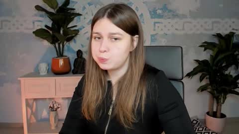 fiora online show from 11.23.25