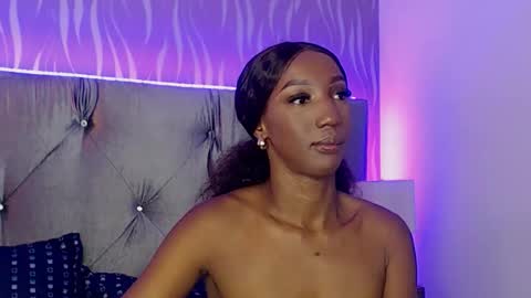 Snapshot of fiorelalenin chatting on 10.26.25 Fiorela Lenin online show from 10.26.25