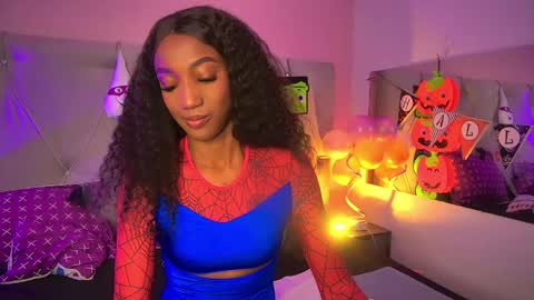 Snapshot of fiorelalenin chatting on 10.31.25 Fiorela Lenin online show from 10.31.25