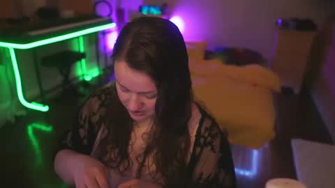 Snapshot of fireproofcuriousity chatting on 10.19.25 Lio Roxy online show from 10.19.25