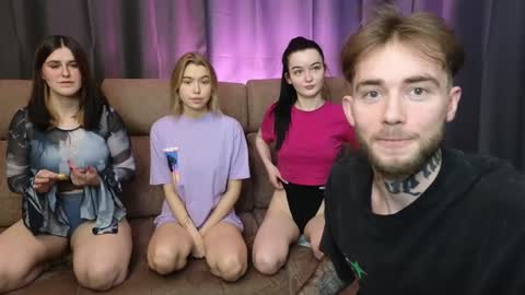 Snapshot of first_day_ chatting on 12.04.24 ALICESTEVEVECTOR pvt open online show from 12.04.24