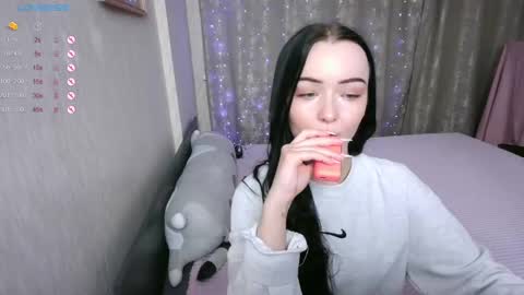 Snapshot of first_day_ chatting on 02.16.25 ALICESTEVEVECTOR pvt open online show from 02.16.25