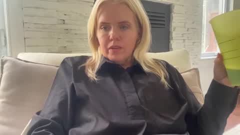 First Class Duchess online show from 09.18.25