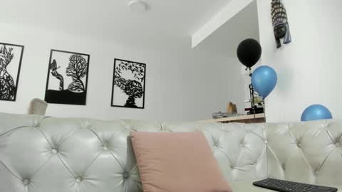 Snapshot of fit_fray chatting on 10.14.25 FRAIDER online show from 10.14.25