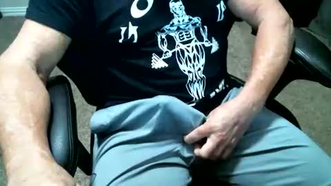 Snapshot of fitguy40 chatting on 07.26.26 fitguy40 online show from 07.26.26