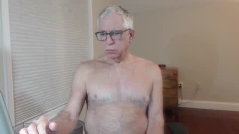 Snapshot of fitman999 chatting on 04.04.26 Jon online show from 04.04.26