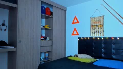 Elias Valencia online show from 01.10.25