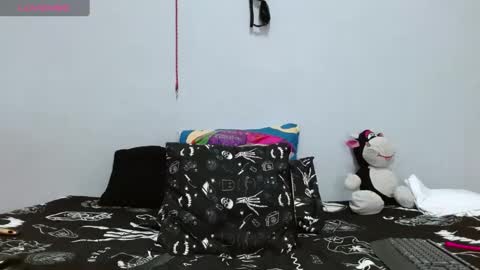 Snapshot of flacapaisa chatting on 03.10.25 nova online show from 03.10.25