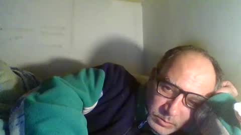 Snapshot of flashdreaming chatting on 04.03.26 Carlo online show from 04.03.26