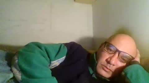 Snapshot of flashdreaming chatting on 04.05.26 Carlo online show from 04.05.26