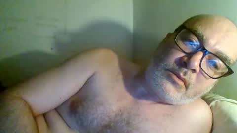 Snapshot of flashdreaming chatting on 06.08.26 Carlo online show from 06.08.26