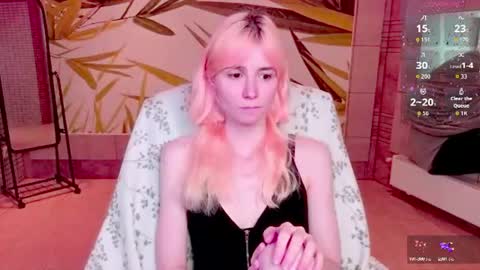 Snapshot of fleximona chatting on 07.17.26 FlexiMona online show from 07.17.26