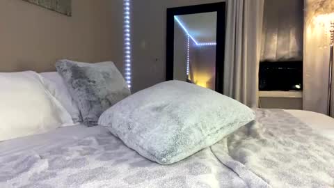 Roxy online show from 02.21.25