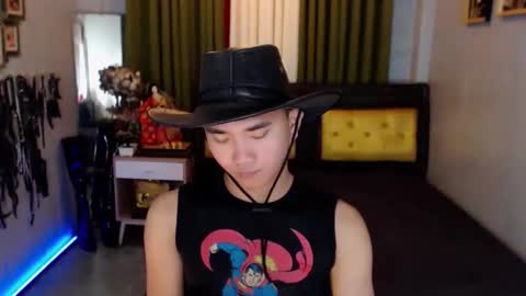 Snapshot of flickermarco chatting on 12.14.25 flickermarco online show from 12.14.25