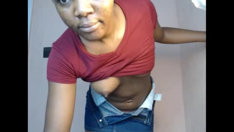 Snapshot of flirtxxdiva chatting on 10.20.25 flirtxxdiva online show from 10.20.25