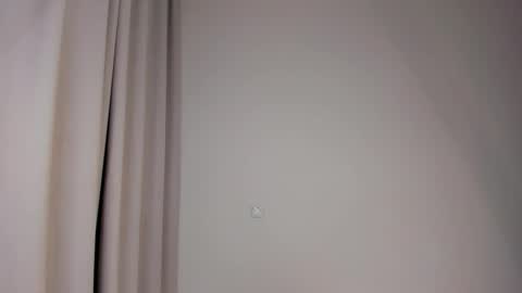 Emely  online show from 11.23.25