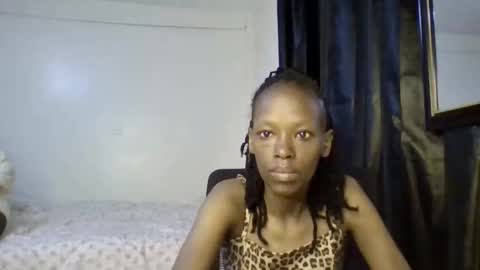 Snapshot of flirtypesh943409 chatting on 11.22.25 flirty pesh online show from 11.22.25