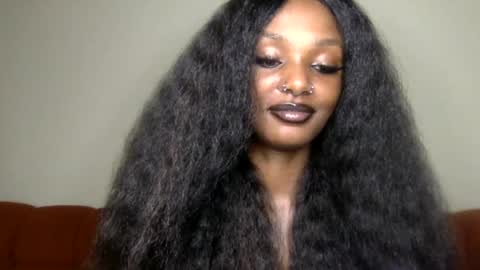 Snapshot of flirtyy_sheery chatting on 06.22.26 sheery online show from 06.22.26